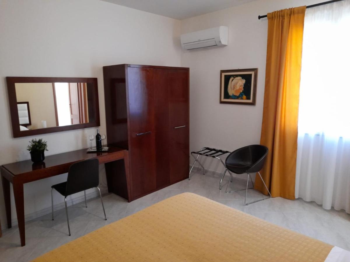 Siracusa Breakfast & Rooms Сиракузы Экстерьер фото