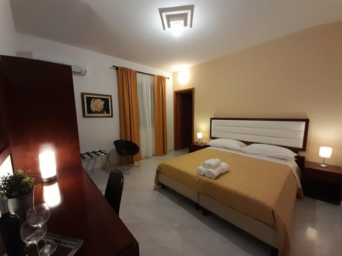 Siracusa Breakfast & Rooms Сиракузы Экстерьер фото